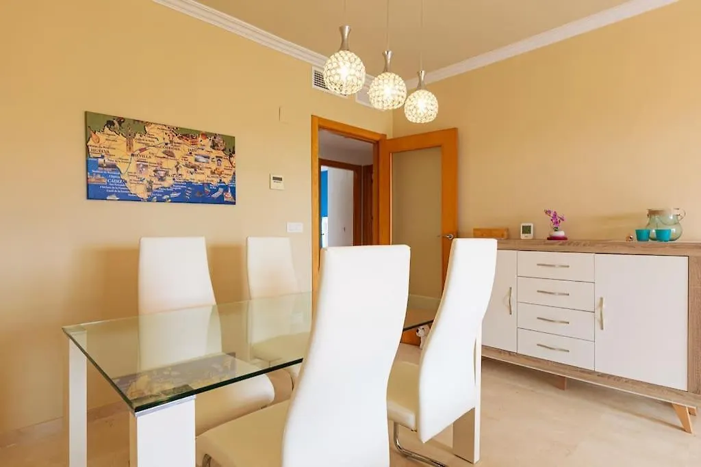 Casares Del Sol 아파트